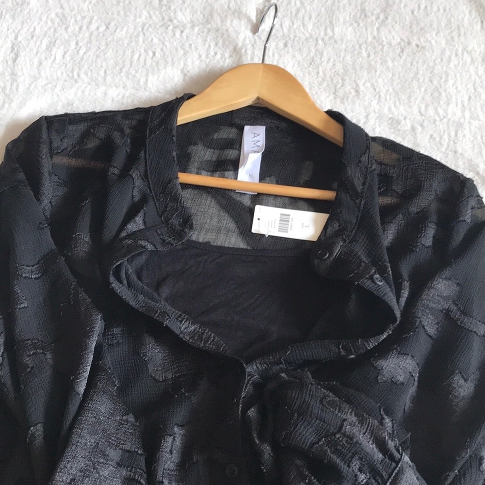 ANTHROPOLOGIE Marizia Textured Buttondown - Picture 5 of 9